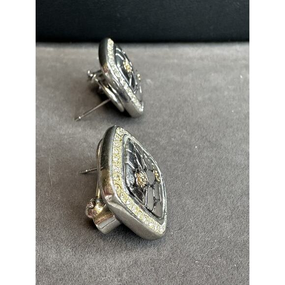 Rhodium Rhinestone Square Two tone cable pebble Flower Omega Clasp earrings - Picture 3 of 8